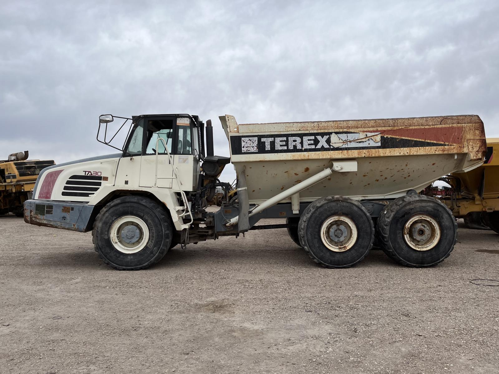 ./imagenes/INVOICE/2019/17635/DOMPE ARTICULADO TEREX TA30 (11).JPG